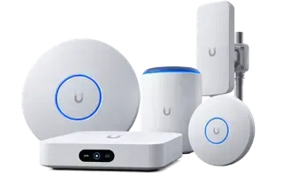 Access points da linha Ubiquiti U7 usados nos projetos NasIT
